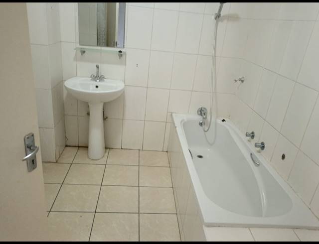 2 BEDROOM TOWNHOUSE FOR SALE IN MULBARTON